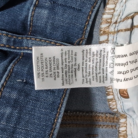 Pacsun The Shortie Denim Shorts Blue Size 27 Cuffed Hem Jean High Waisted Size 4 - Picture 4 of 4